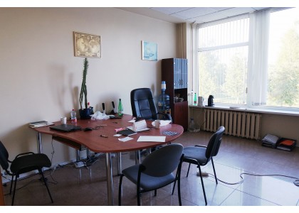 Išnuomojamos šviesios ir erdvios komercinės patalpos Metalo g., Naujininkuose